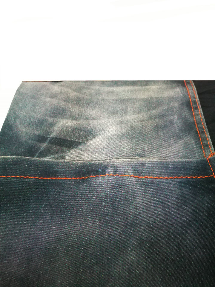 y036001.jpg